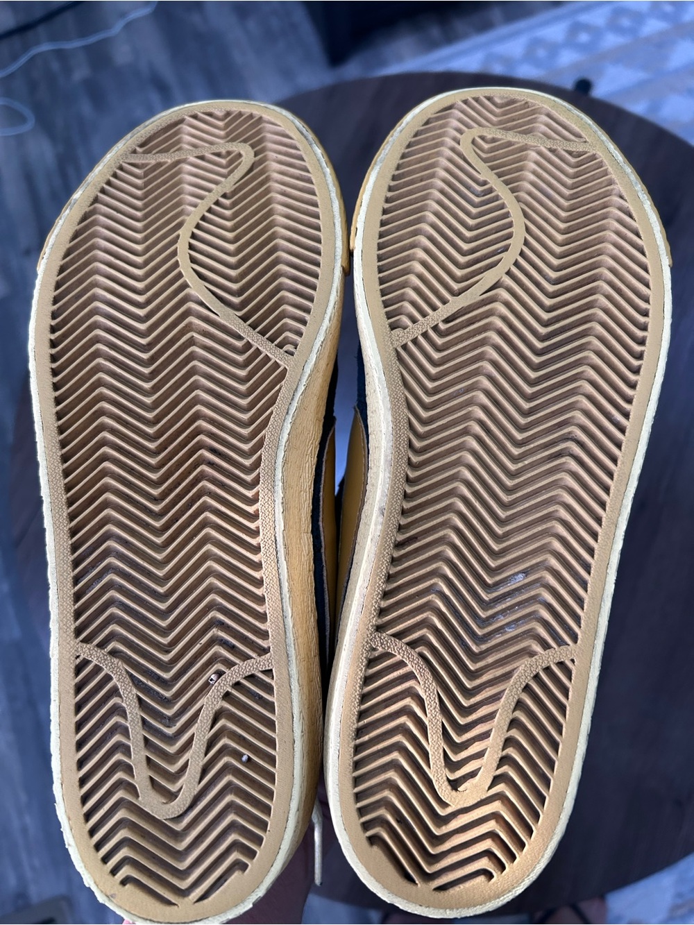 NIKE - Blazer Low SB Shoes - Picture 4 of 11
